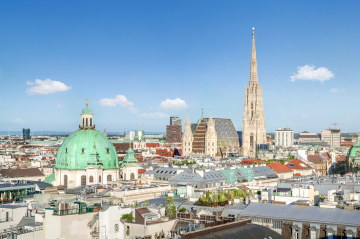 Blick über die Dächer Wiens, auf Stephansdom.